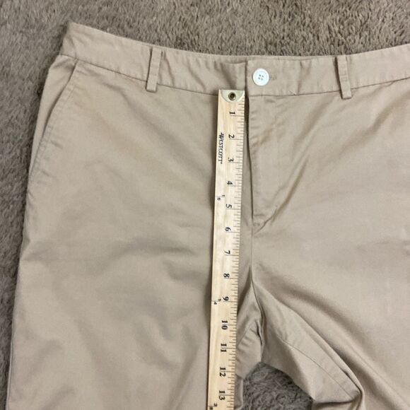 Lauren Ralph Lauren Ladies Khaki Bermuda Shorts size 12 Preppy Classic Minimal - Picture 4 of 8